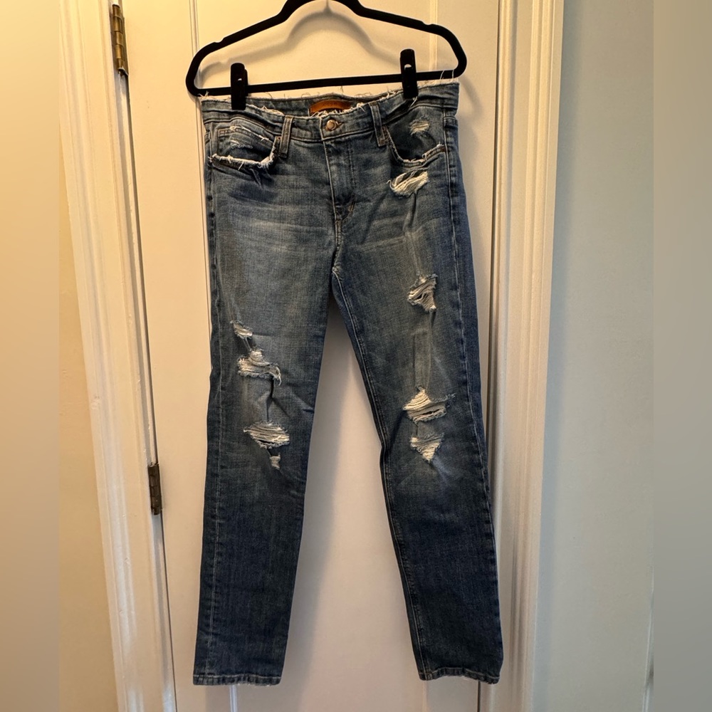 🚨MOVING SALE MAKE AN OFFER! Joe’s Jeans Slim Boyfriend Distressed Jeans